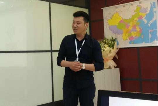 16歲帶60元闖蕩江蘇，奮斗25年成功轉(zhuǎn)型牽手世騰